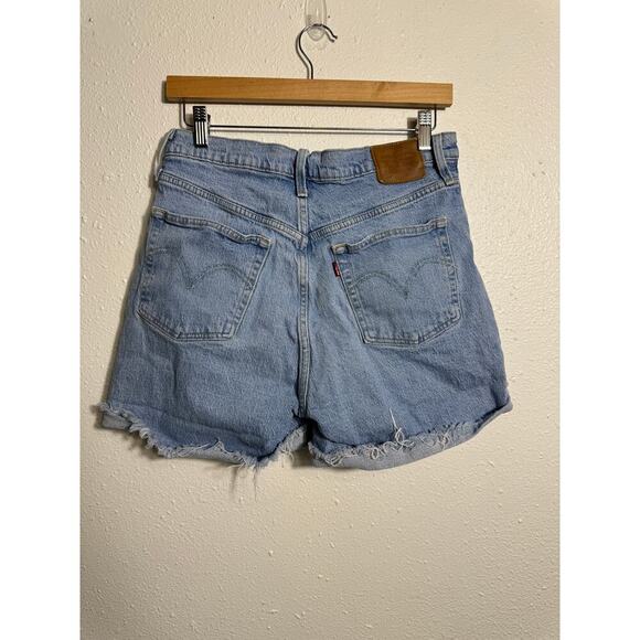 Levi's 501 Midi Shorts - Picture 2 of 6